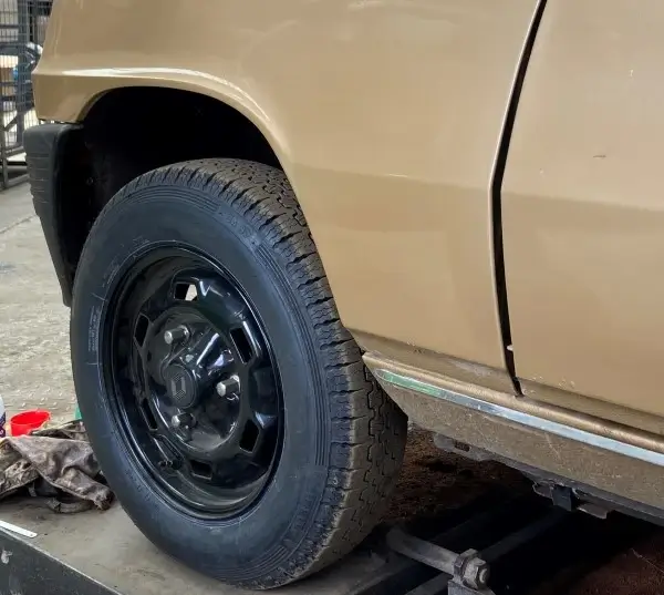 Renault 5 on 145 R 13 PIRELLI CINTURATO Tires