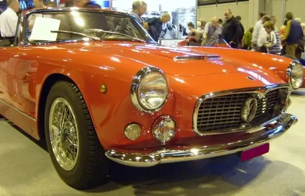 Maserati 3500GT on 185 VR 16 PIRELLI CINTURATO CA67 Tires